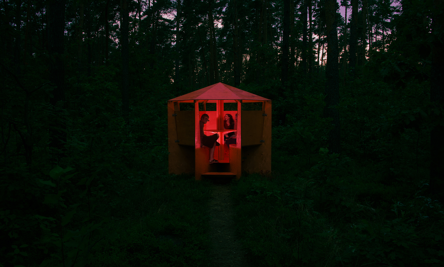 Reconnector at night